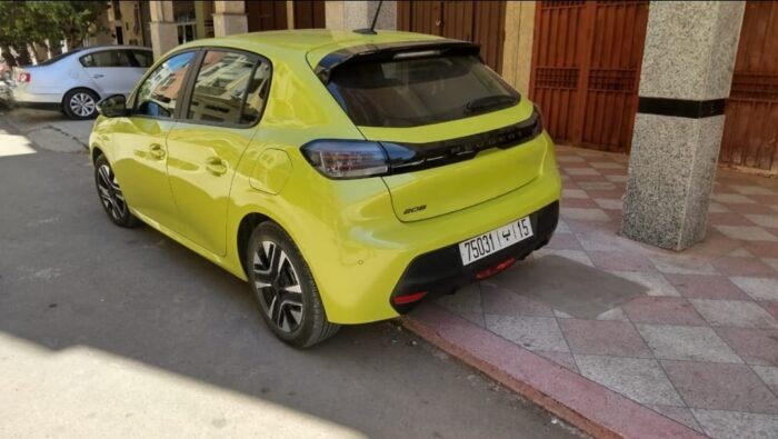 Peugeot 208